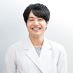 結婚を控えた談笑する男女
