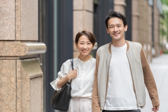 舞鶴あかレンガで結婚する男女